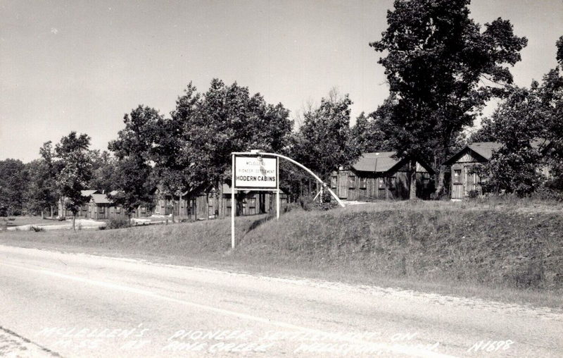 Pine Creek Lodge (McLellans Pioneer Settlement) - Vintage Postcard (newer photo)